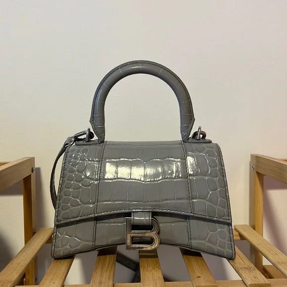 Authentic balenciaga grey snake skin purse Only worn several times